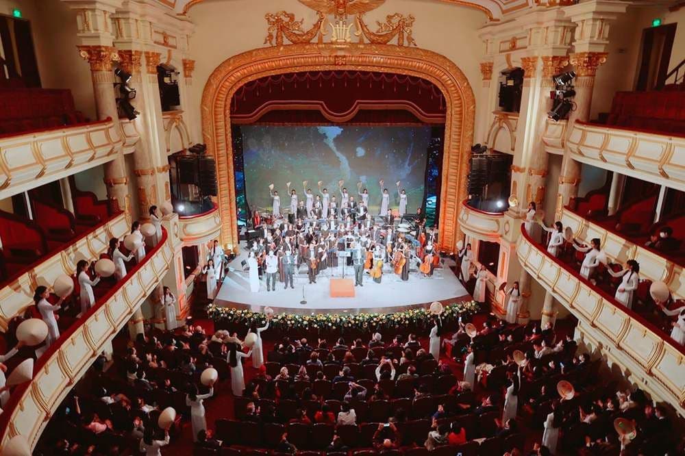 A concert performance in The Opera House