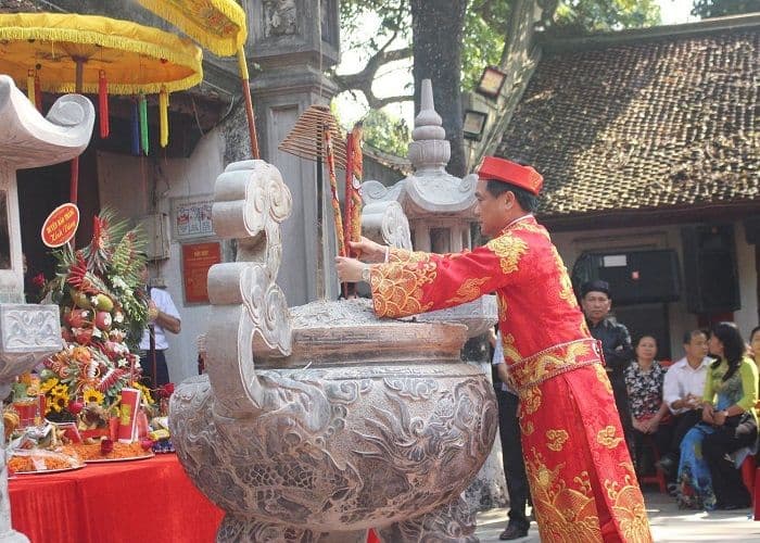 The ritual is performed during the festival at the Cam Temple